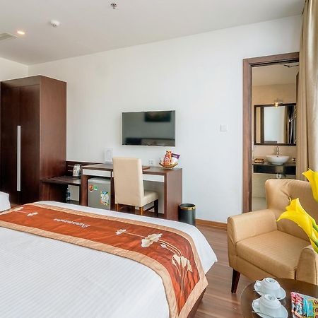 Dana Marina Boutique Hotel Da Nang Bagian luar foto