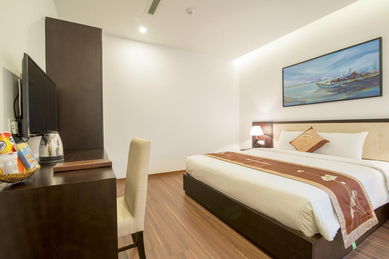 Dana Marina Boutique Hotel Da Nang Bagian luar foto