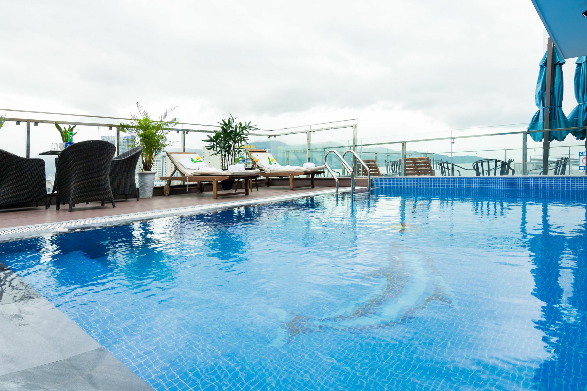 Dana Marina Boutique Hotel Da Nang Bagian luar foto